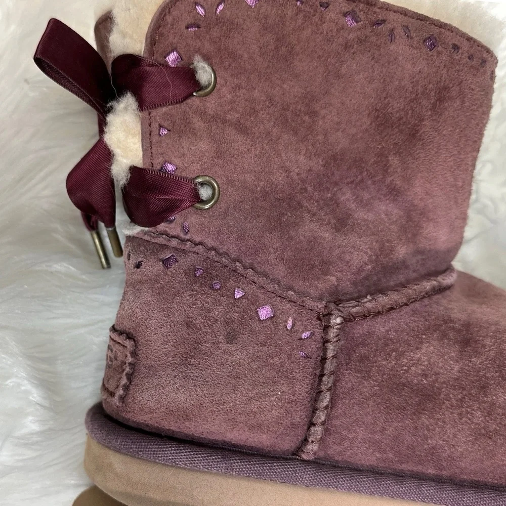 ⭐️UGG Dixi Flora Perforated Bow Ankle Boots [S7600] - Picture 7 of 15